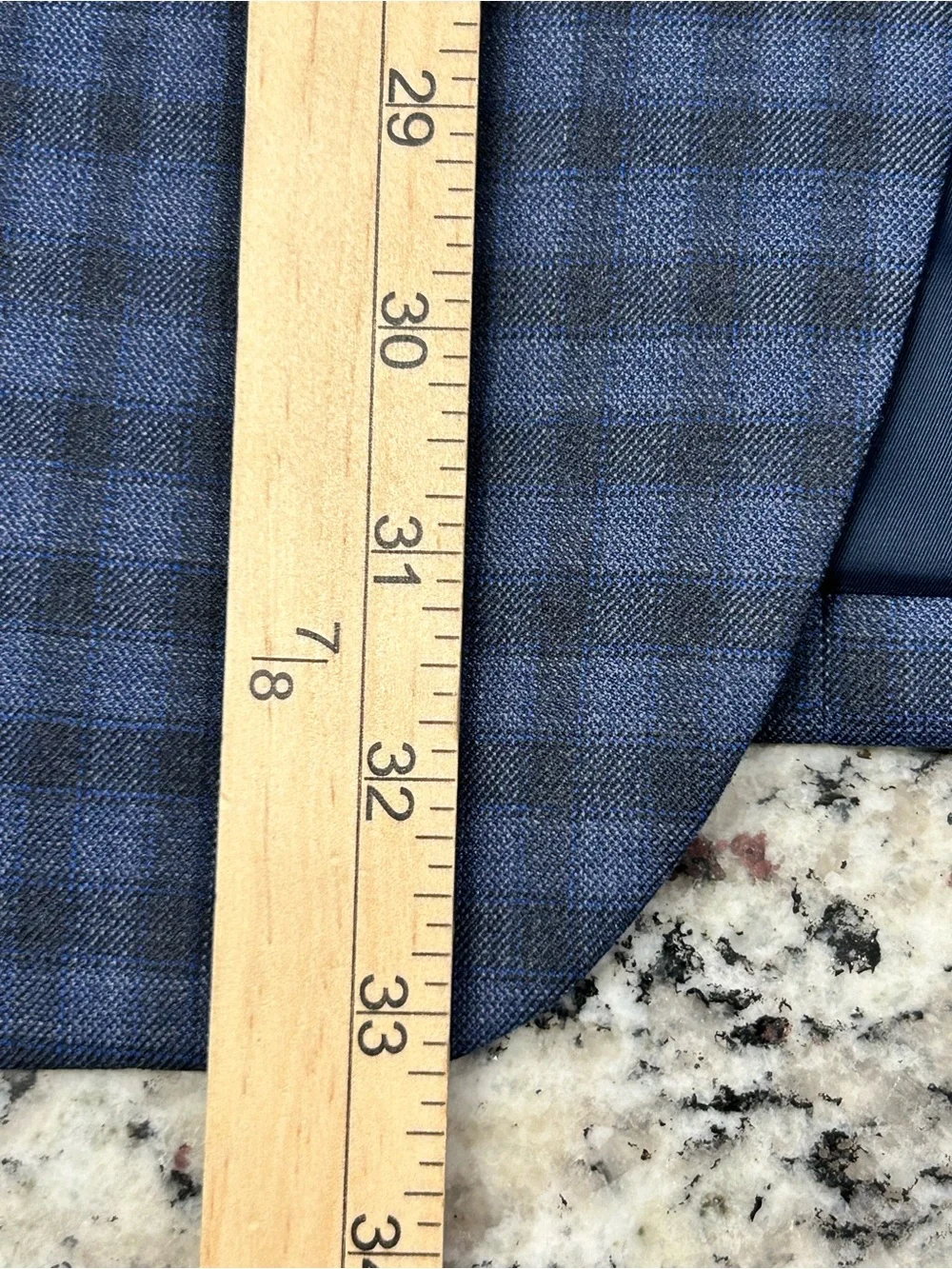 Jos. A. Bank Men's Tailored Fit Blue Check Blazer 46L 70% Wool Blend Fully Lined